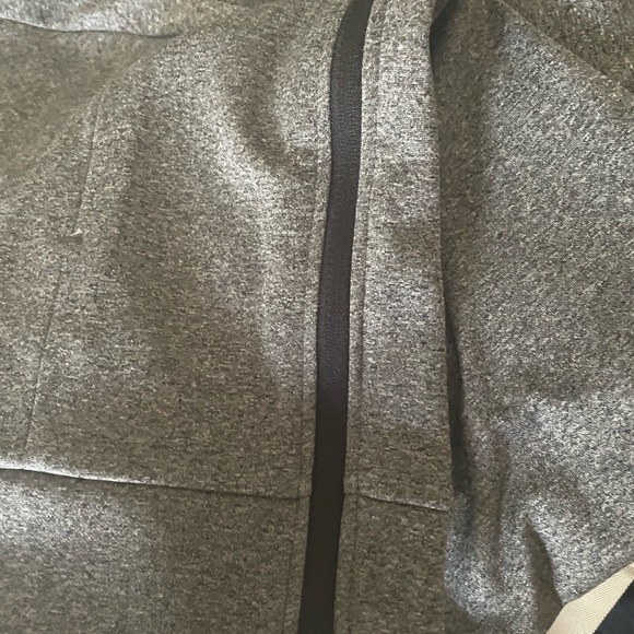 Short-sleeve Fleece Hoodie - Picture 3 of 7